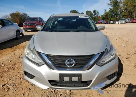 2016 Nissan Altima 2.5 from USA, damaged, VIN 1N4AL3AP2GC245647